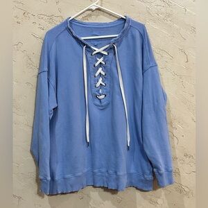 Aerie Women’s Blue Lace-Up Oversized Sweatshirt Distressed Shirt size Medium